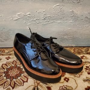 Chinese Laundry: Patent leather brogues; size 8